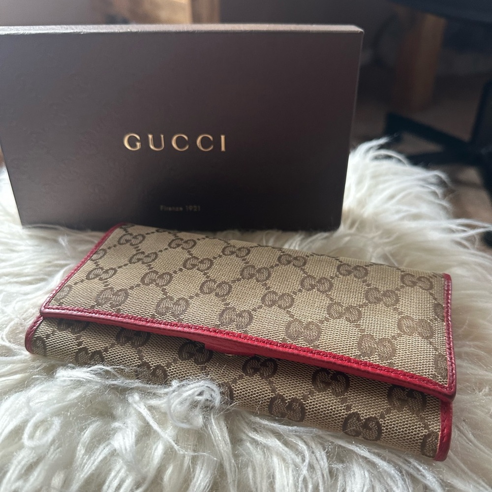 Vintage Gucci Secretary Wallet